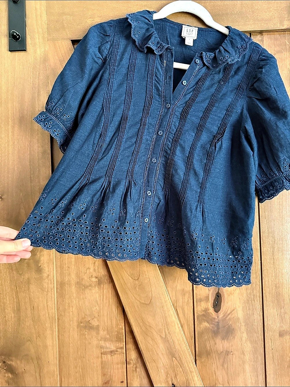 Gap x DÔEN Eyelet Short Sleeve Shirt Blue denim small